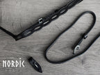 Enskur reiðmúll með útskurði